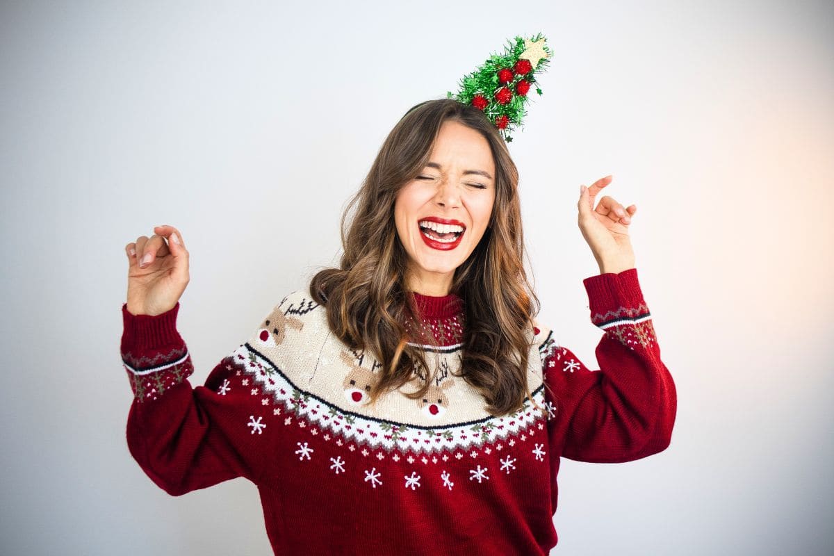 Secret Santa, comment l'organiser, où trouver les cadeaux ? pulls moches de noel