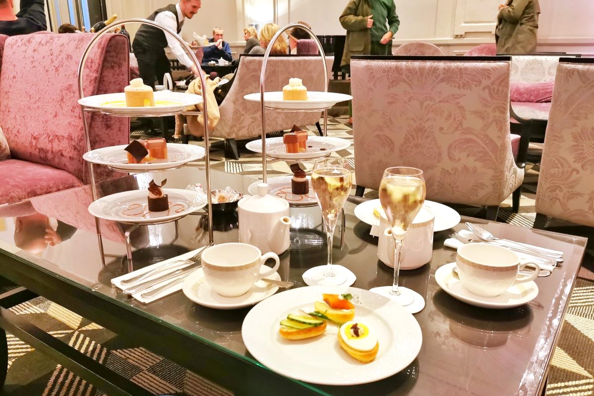 Tea-Time-au-Waldorf-Astoria-Versailles-Trianon-Palace