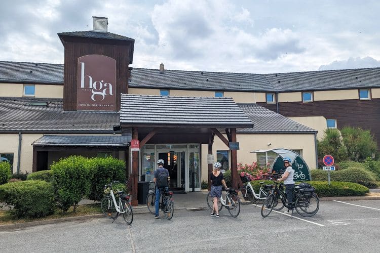 Week-end à vélo sur la voie verte de l'Ailette hotel du golf lac d ailette accueil velo