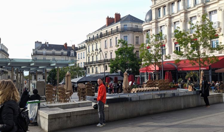 angers-place-du-ralliement-750