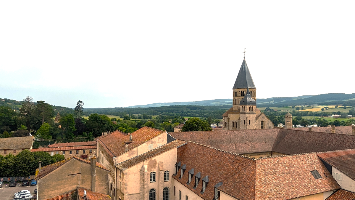 abbaye-de-cluny-depuis-la-tour-des-fromages