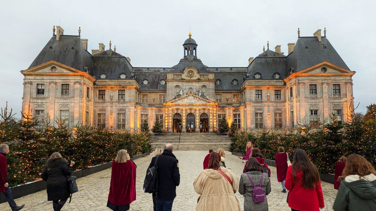 Le sublime château de Vaux-le-Vicomte à Noël facade avant vaux le vicomte noel 2024