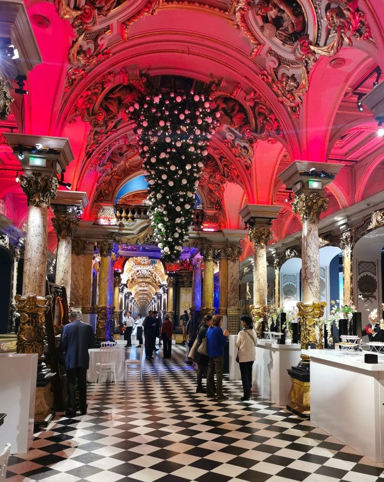 Billets pas chers pour le Musée Grévin : Guide Complet musee grevin paris grande salle
