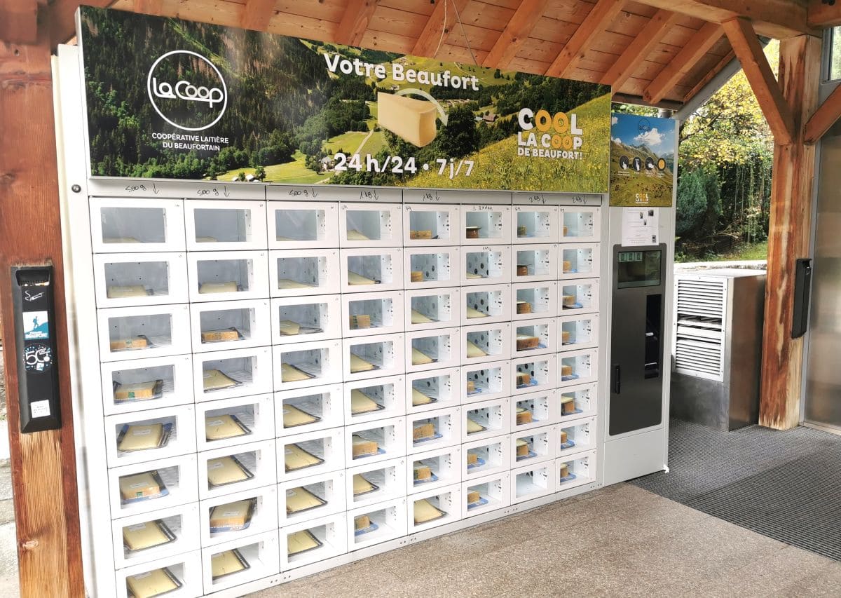 La route des fromages de Savoie 🧀| Activités et bonnes adresses ! distributeur automatique de fromages beaufort