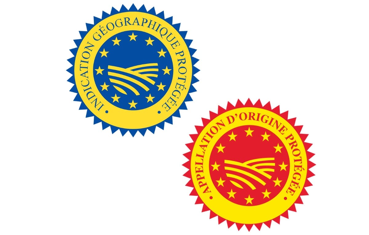 La route des fromages de Savoie 🧀| Activités et bonnes adresses ! logo igp et aop fromages