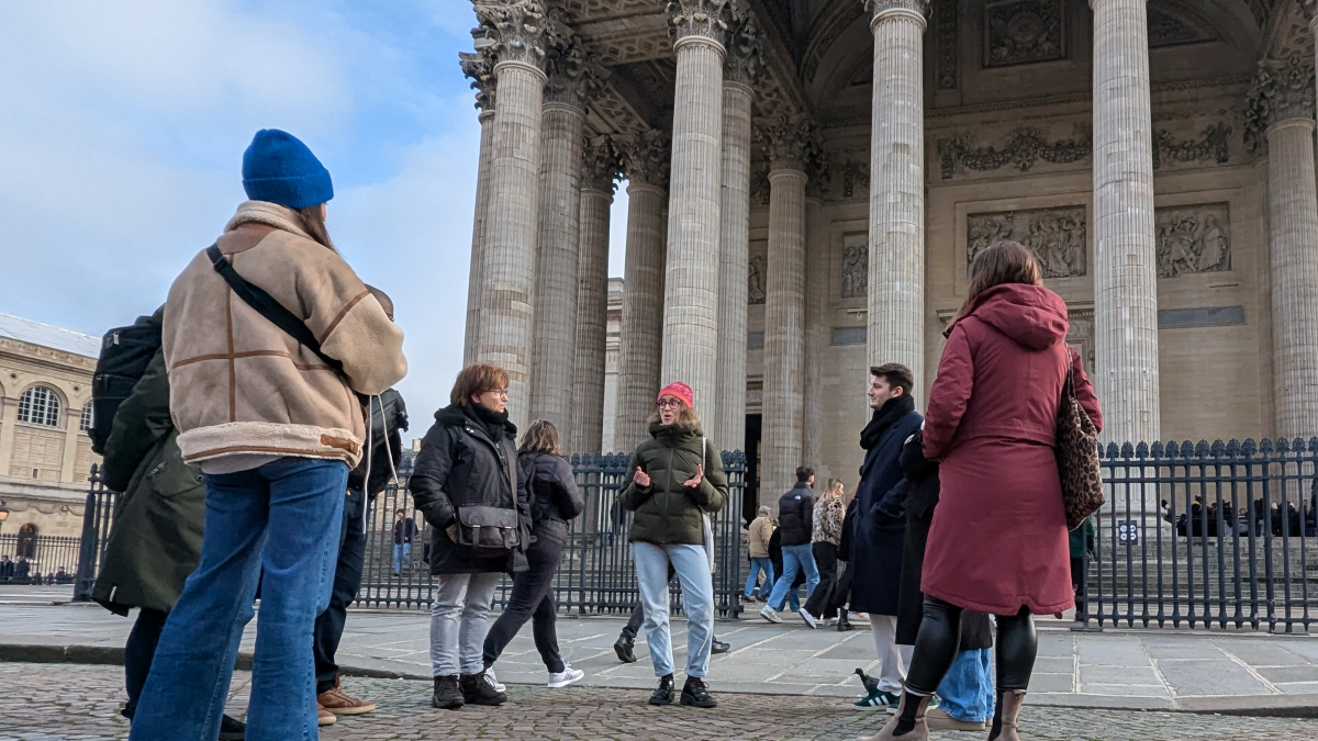 visite-guidee-paris-insolite-dans-les-pas-d-emily-in-paris