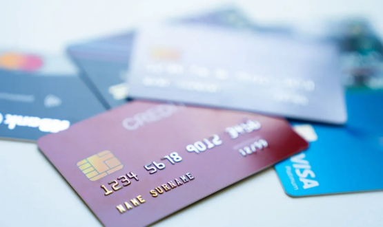 Carte bancaire gratuite : est-ce vraiment possible en 2025 💳 ?