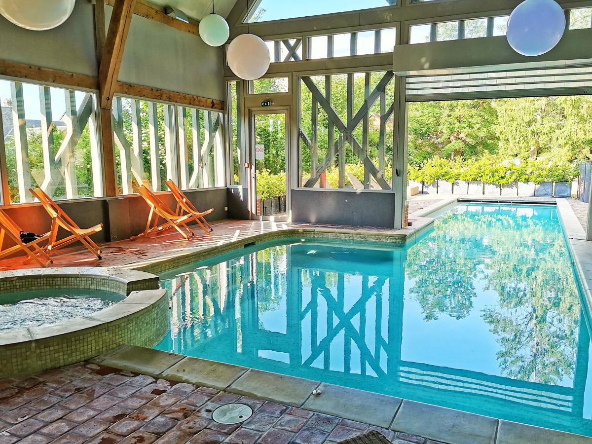 piscine spa nuxe à Lyons la foret eure