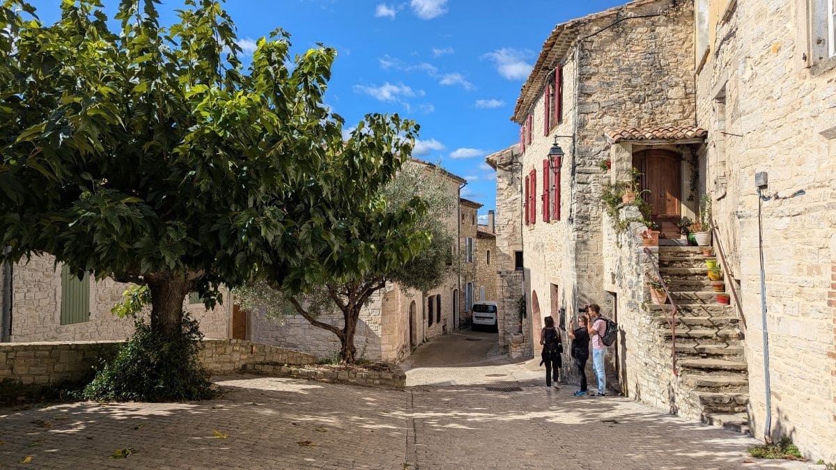 promenade dans les jolies rues de vezenobres