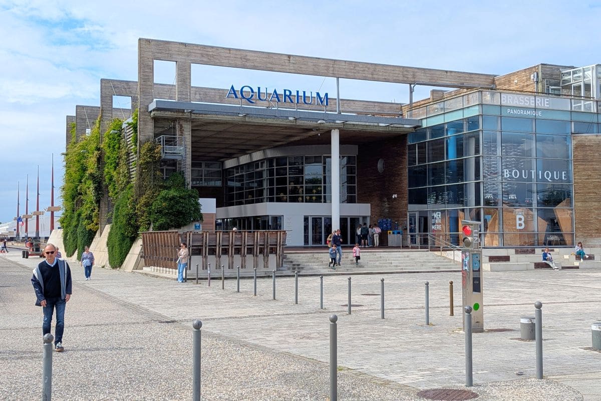 aquarium-la-rochell-entree-cote-port