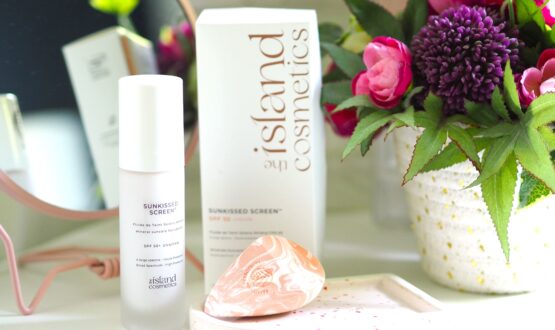 The Island Cosmetics avis🏝️☀️j’ai testé le fluide solaire teinté Sunkissed Screen SPF 50