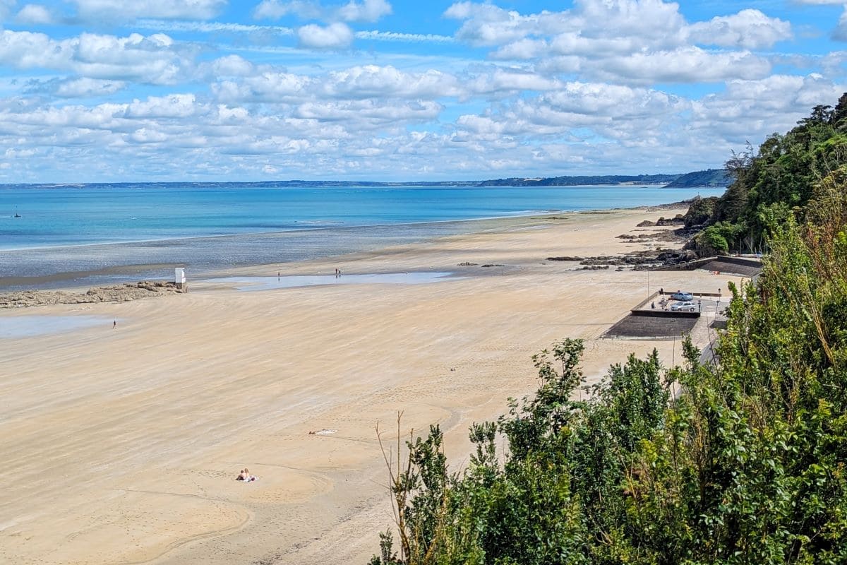 plage des godelins en Bretagne a Binic Etables sur mer