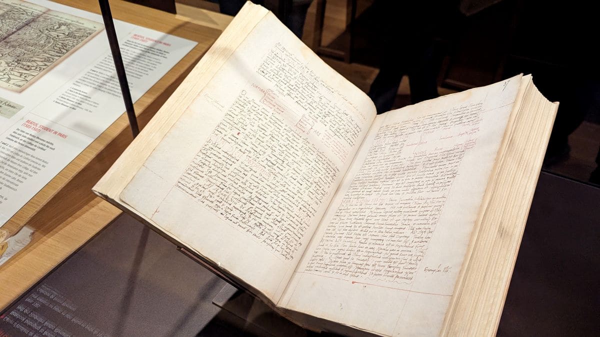 livre du 16eme siecle conserve a la bibliotheque humaniste de selestat