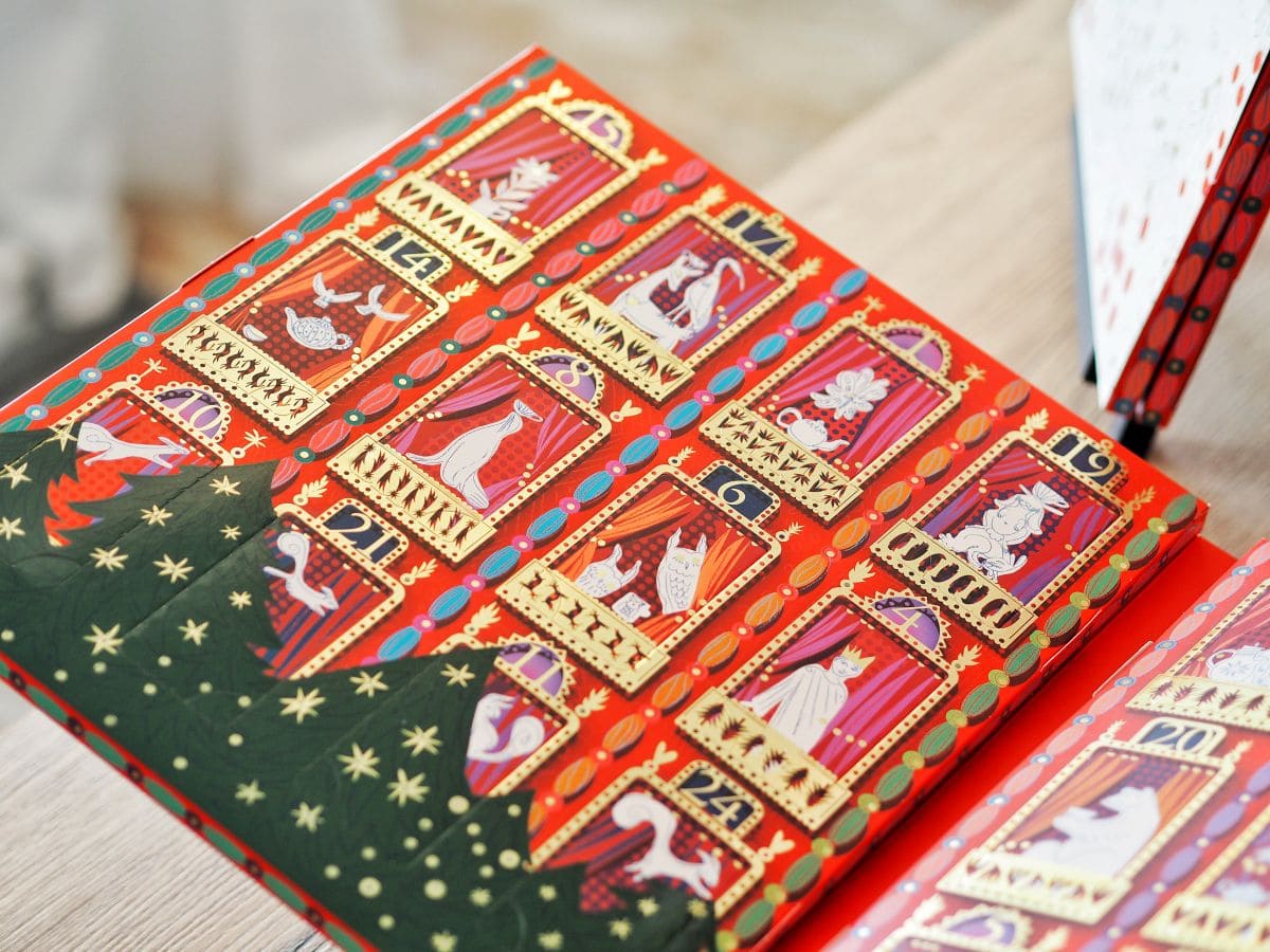 interieur du calendrier de l avent dammann freres 2025 thes