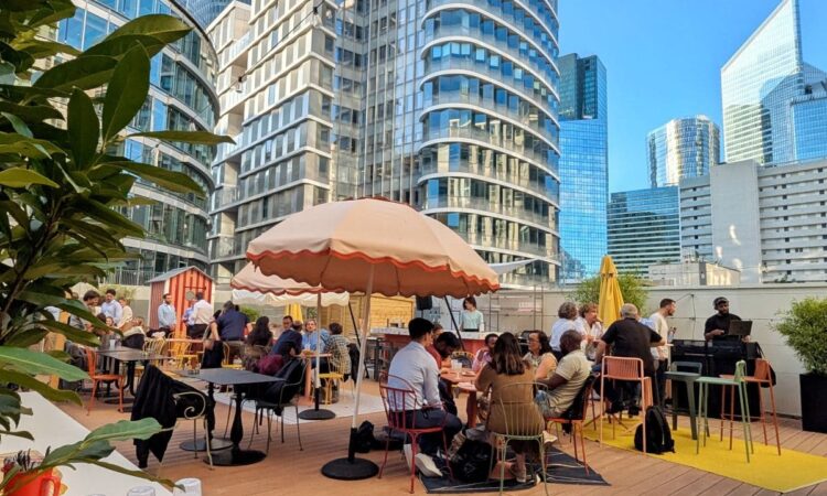 Mama’s Secret Garden 🍸🌿, terrasse cachée du Mama Shelter La Défense !
