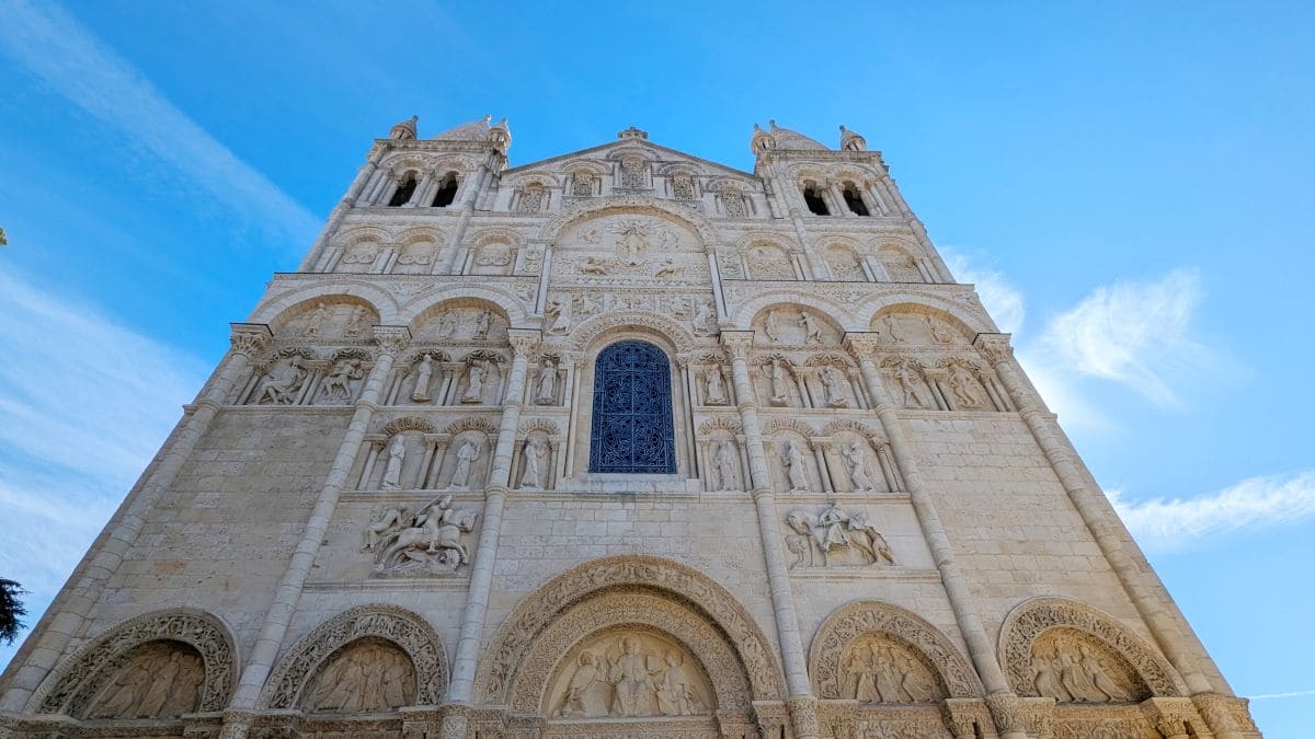 facade cathedrale saint pierre angouleme