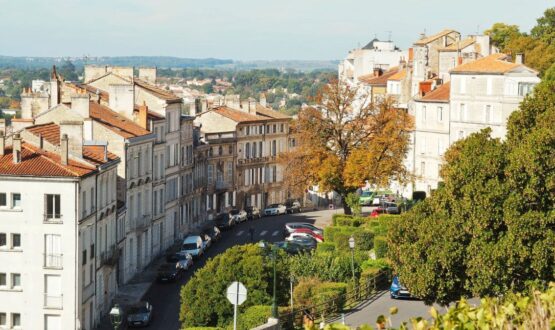 Visiter Angoulême en 1 jour : 14 incontournables et bons plans pour une belle journée !