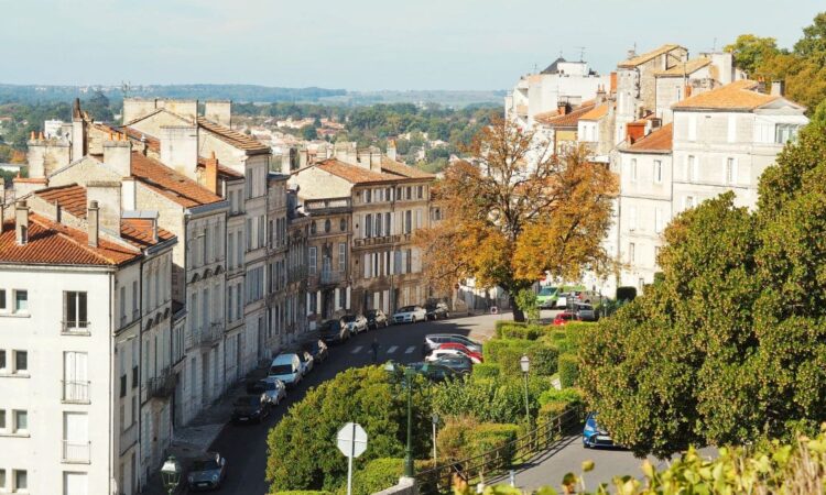 Visiter Angoulême en 1 jour : 14 incontournables et bons plans pour une belle journée !