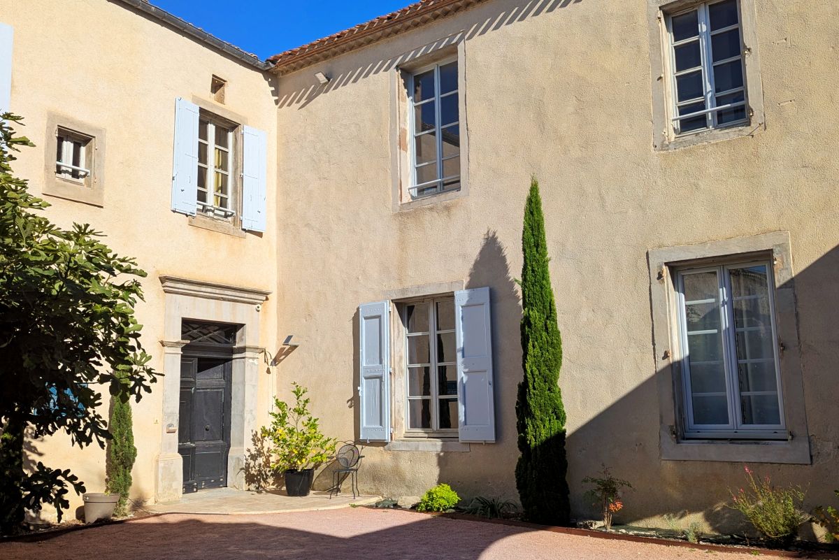 entree chateau de siran herault