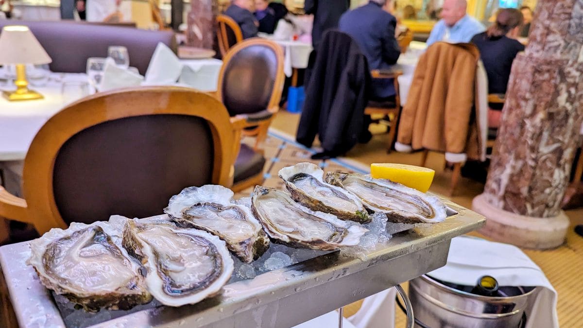 huitres et fruits de mer brasserie mollard