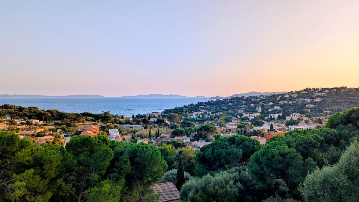 mediterranee porte des maures en automne
