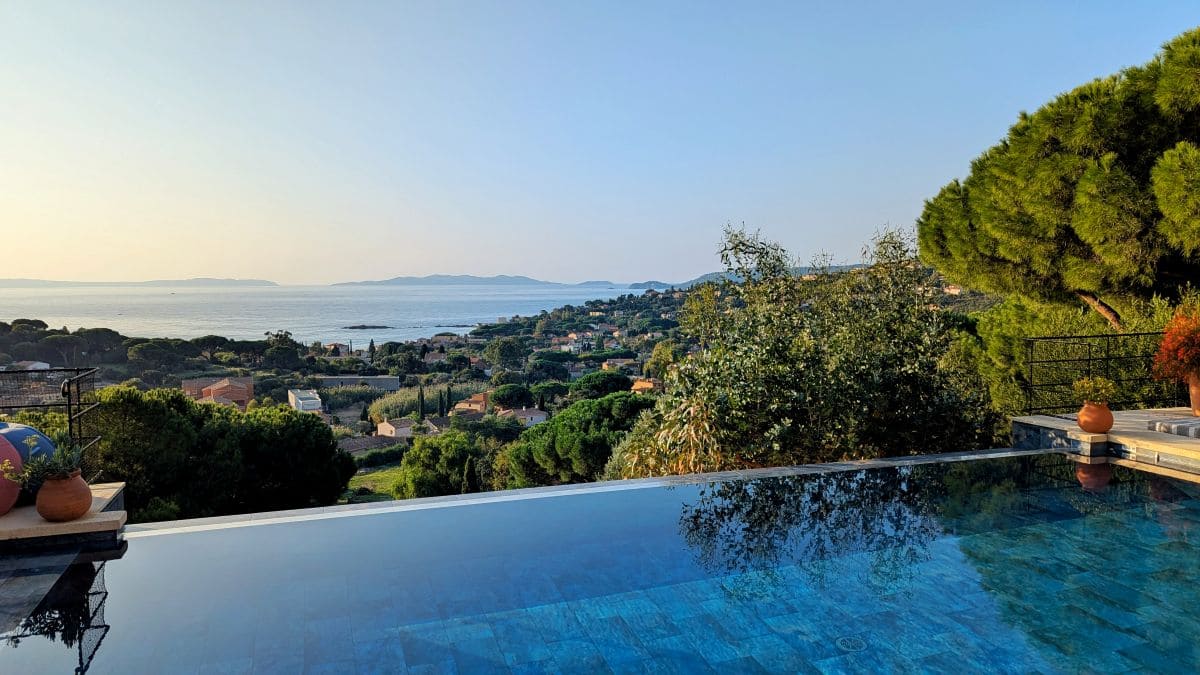 vue mediterranee depuis la villa thalassa le lavandou