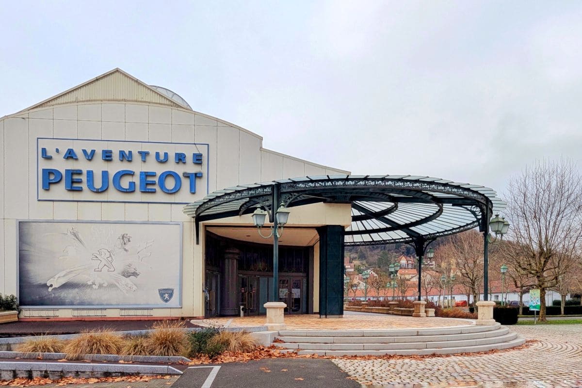 Magie du marché de Noël de Montbéliard ✨ : pépites et bons plans🎄🎅🏻 musee de l aventure peugeot a sochaux