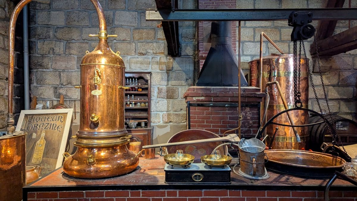 6 souvenirs de Brive-la-Gaillarde à rapporter alambic de la maison denoix a brive