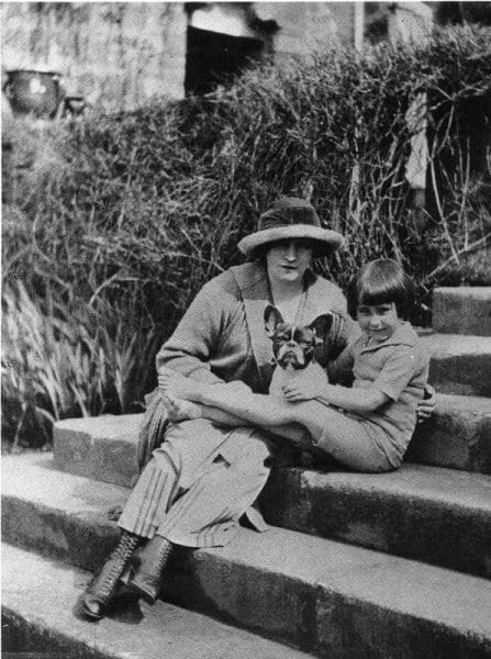 Prolongez la magie de Noël avec la féérie des lanternes de Castel Novel 🏮🤩 colette au chateau de castel novel