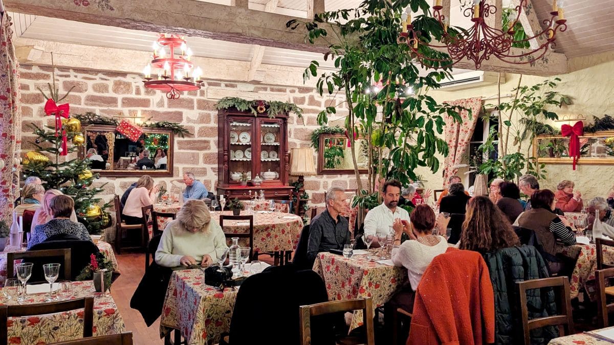 5 très bonnes tables "gaillardes" 🍽️ ! restaurant chez henri castel novel