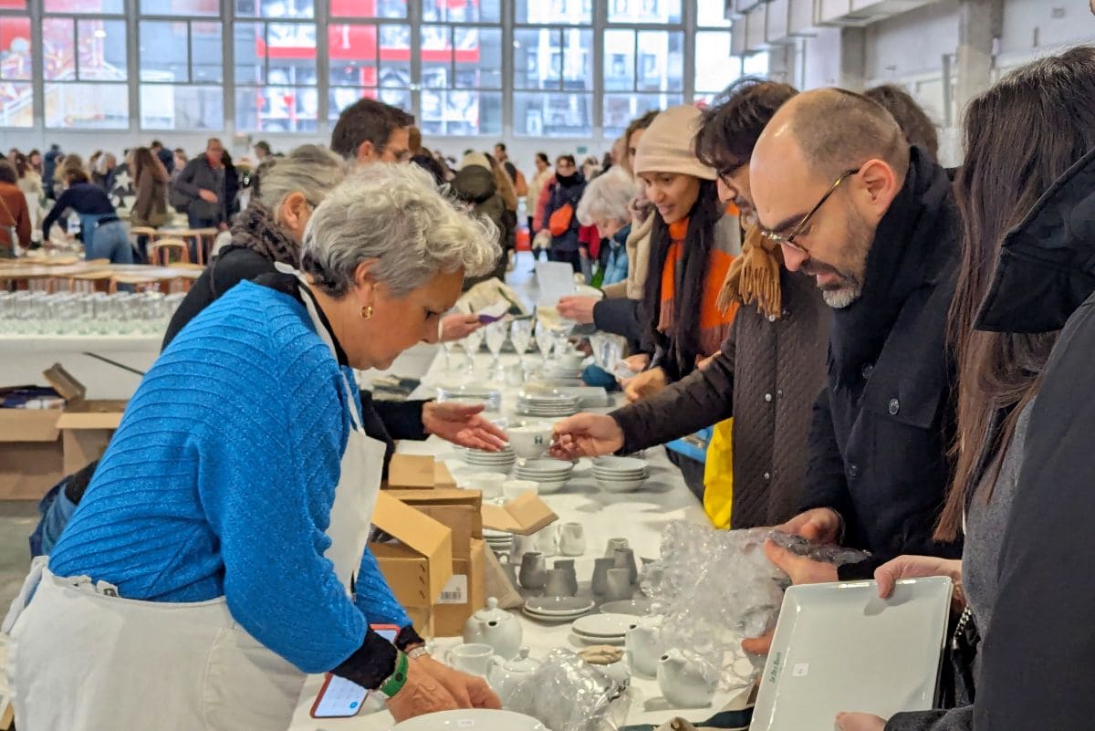 Vente Vaisselle des chefs à Paris en février 2026 ! vente vaisselle des chefs a paris stand les deux magots