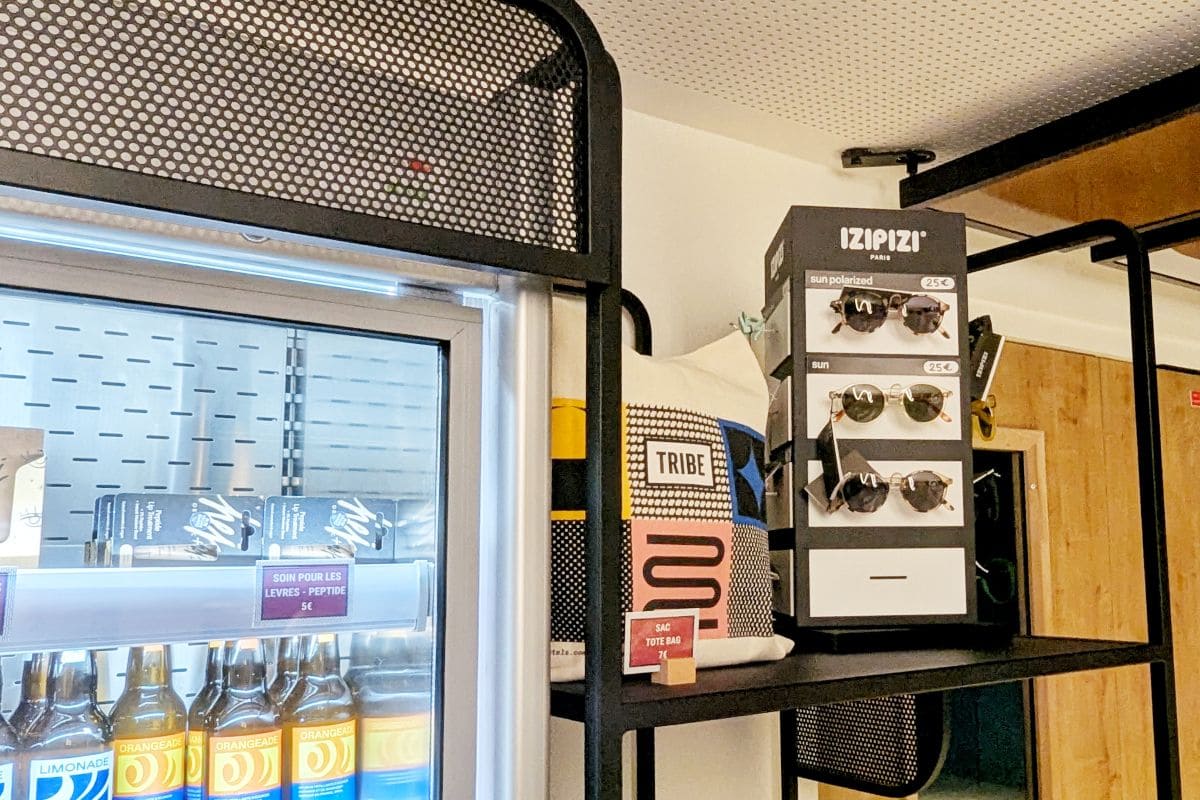 Tribe Paris Pantin, l'hôtel design et pas cher ! boutique hotel tribe table paris pantin