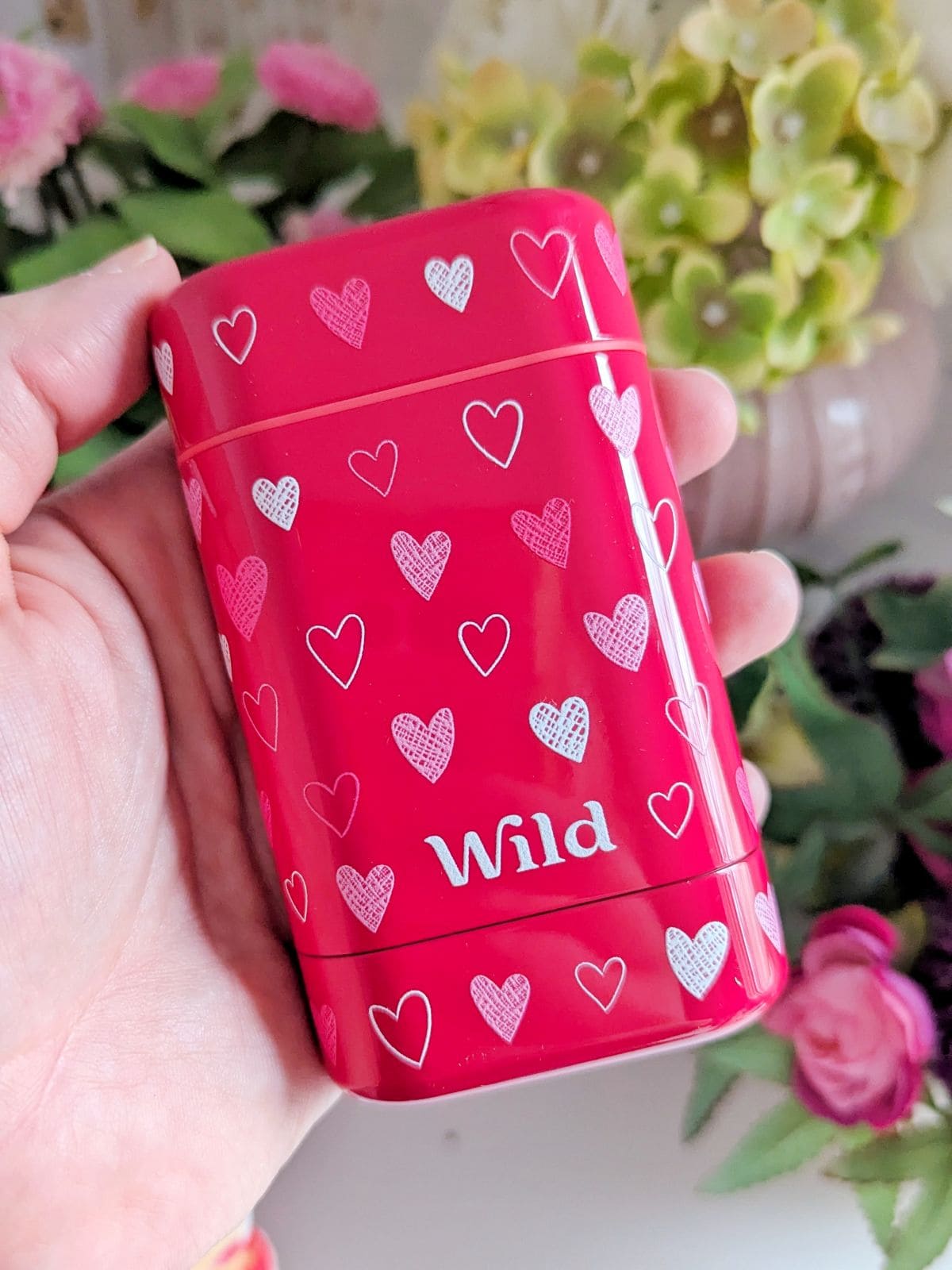 WILD St Valentin 2026 : le coffret ultra cute ! etui coeur wild deodorant rechargeable