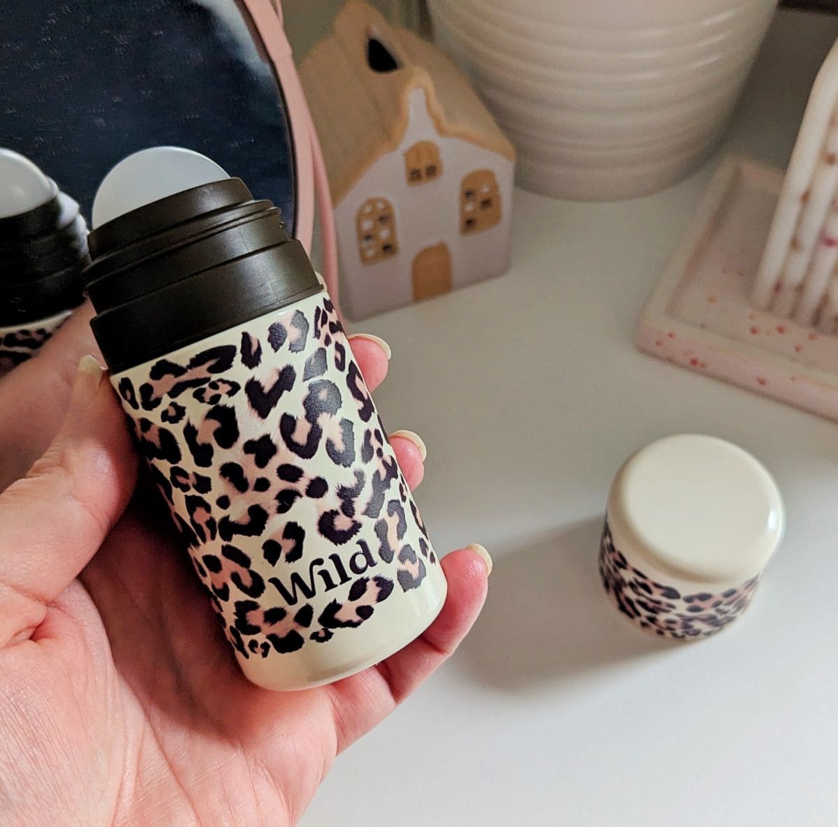 Wild Leopard, la collection "Born Free" etui look leopard du deodorant anti transpirant wild