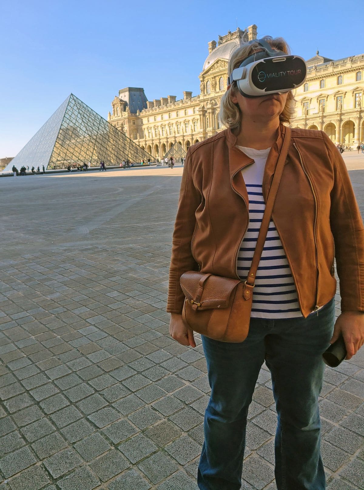 12 activités immersives à Paris que j'adore ! Visite virtuelle du palais du louvres sur site a paris