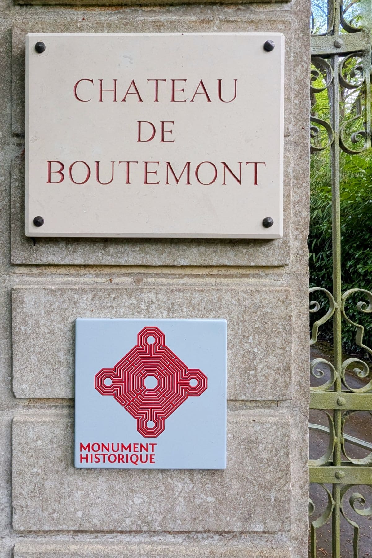 Château de Boutemont, entre contemplation et méditation chateau et jardins de boutemont monument historique