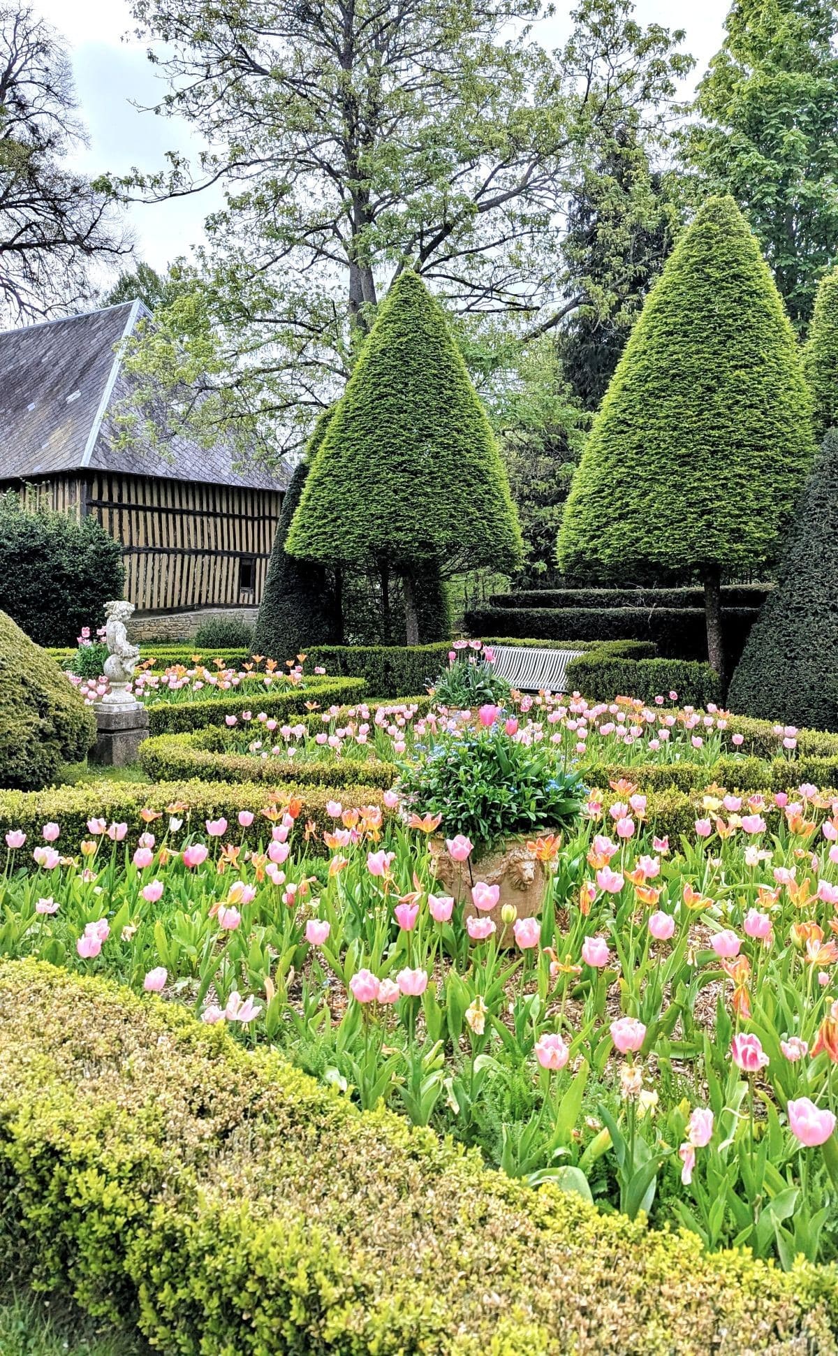 Château de Boutemont, entre contemplation et méditation jardins de boutemont jardin de l amour
