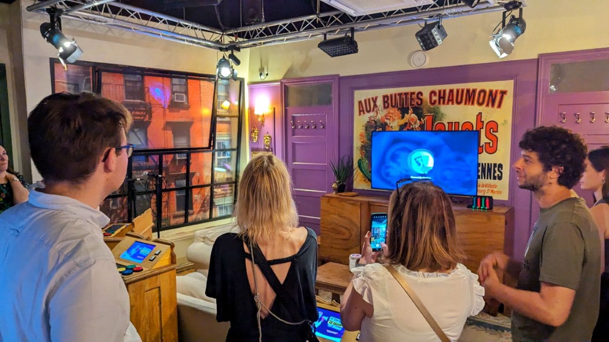12 activités immersives à Paris que j'adore ! salle privative theme friends le trois bis