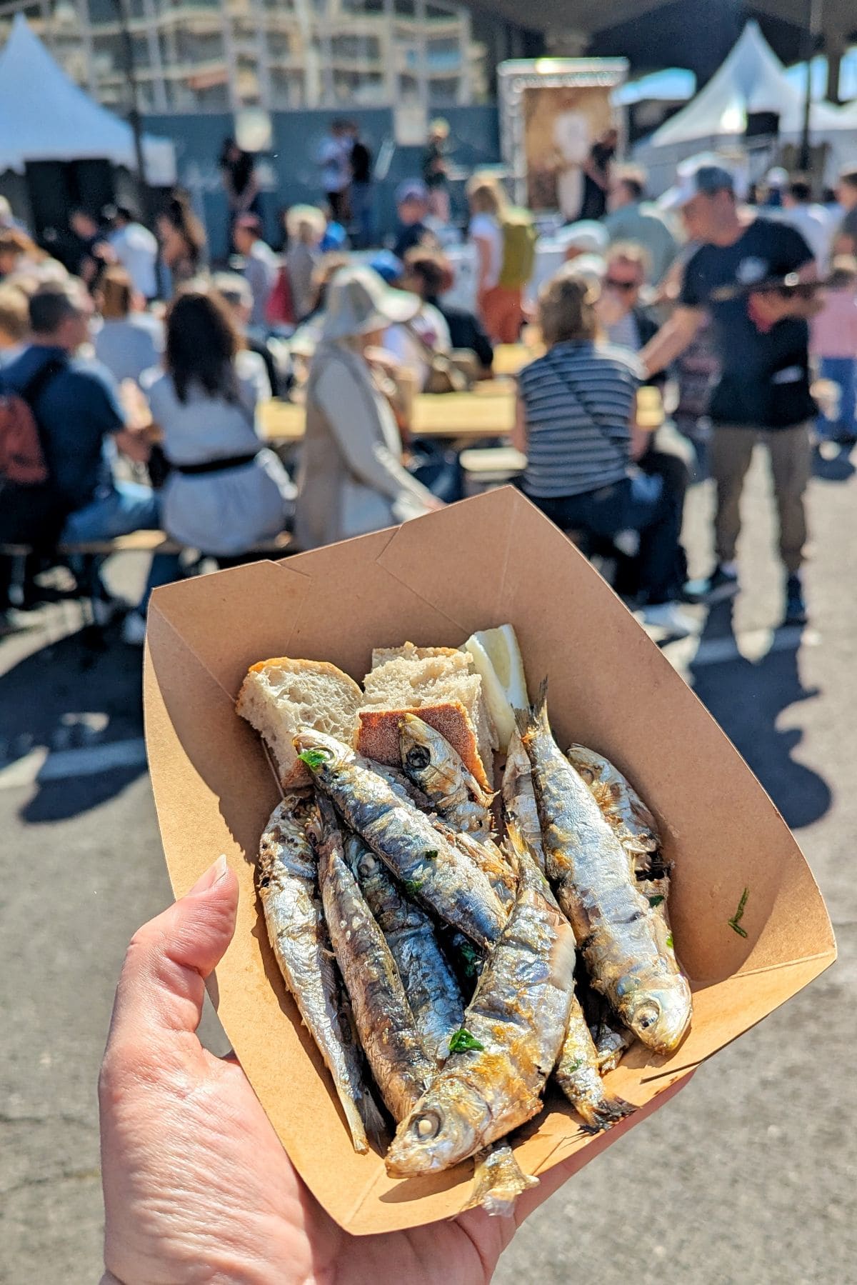 Escale à Sète, 11 excellentes raisons d'assister à la prochaine édition ! sardines grillees a deguster pendant escale a sete