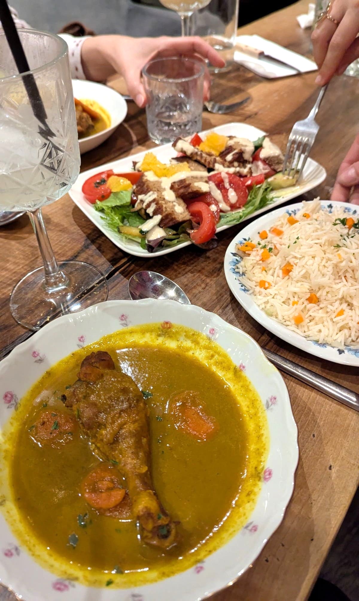 Le Rendez-vous des amis : cosy et abordable à Montmartre colombo de poulet restaurant le rendez vous des amis paris montmartre