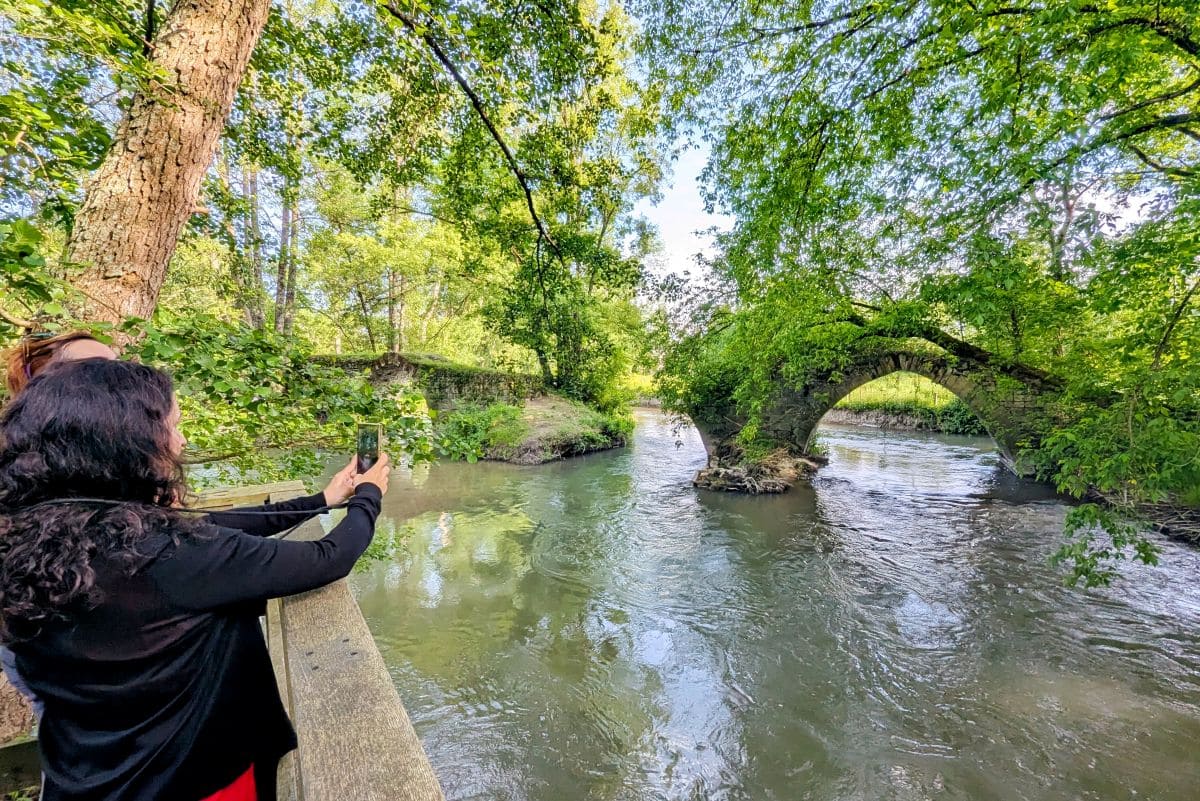 Visiter Loches, pépites et bons plans paysages autour de loches a decouvrir en mobylette