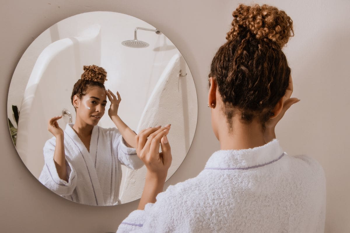 3 astuces beauté pour atténuer les rides et ridules routine du soir pour contour des yeux