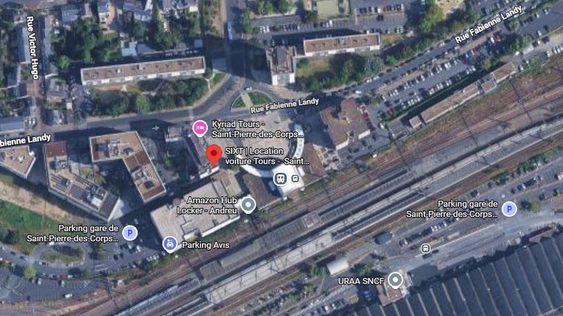 Visiter Loches, pépites et bons plans loueurs de voiture professionnels a la gare de saint pierre des corps pres de tour