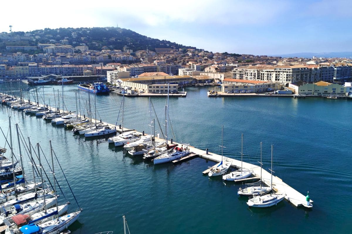 Visiter Sète à pied : incontournables, pépites et bons plans mole saint louis a sete