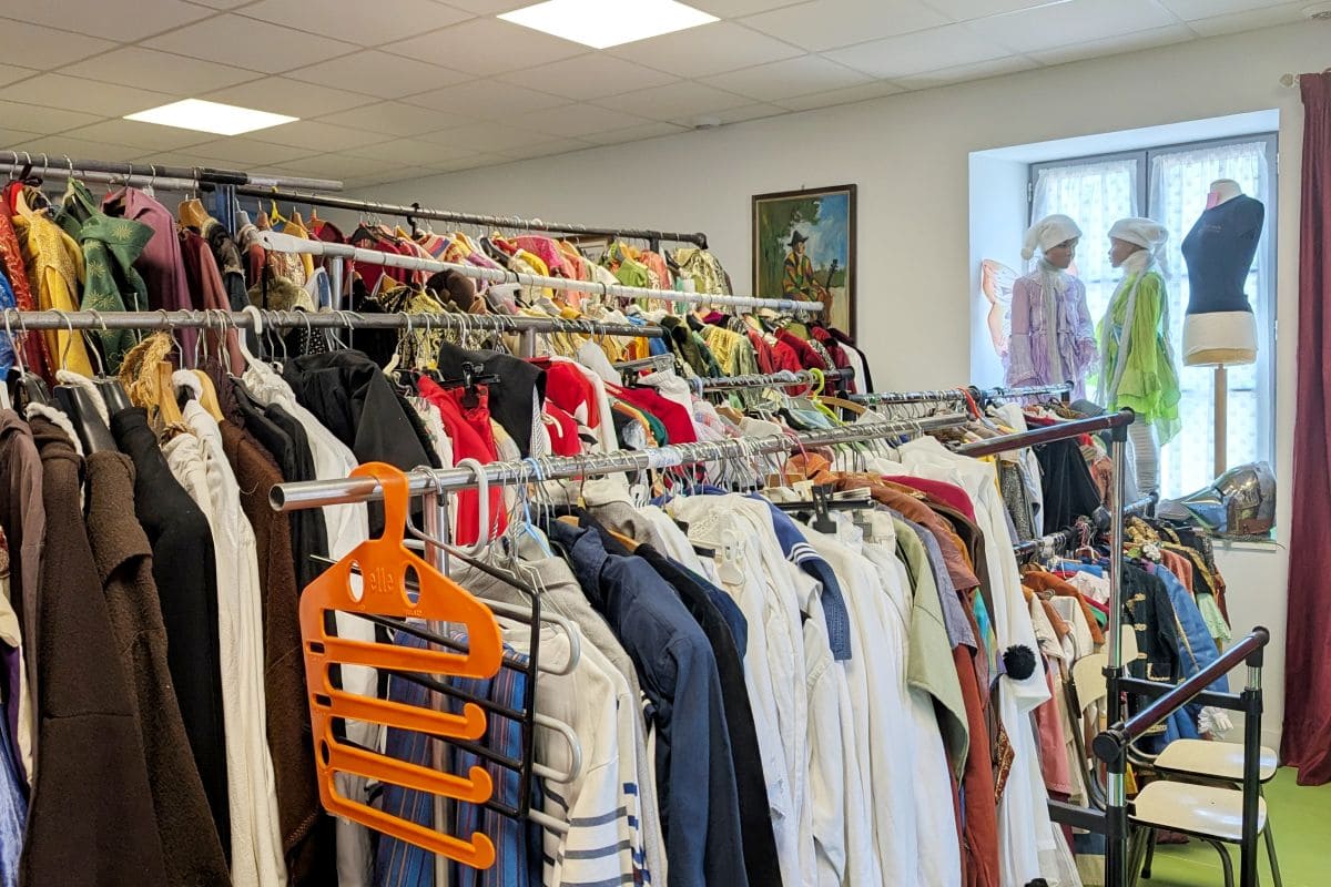 Visiter Loches, pépites et bons plans location de costumes montresor se raconte