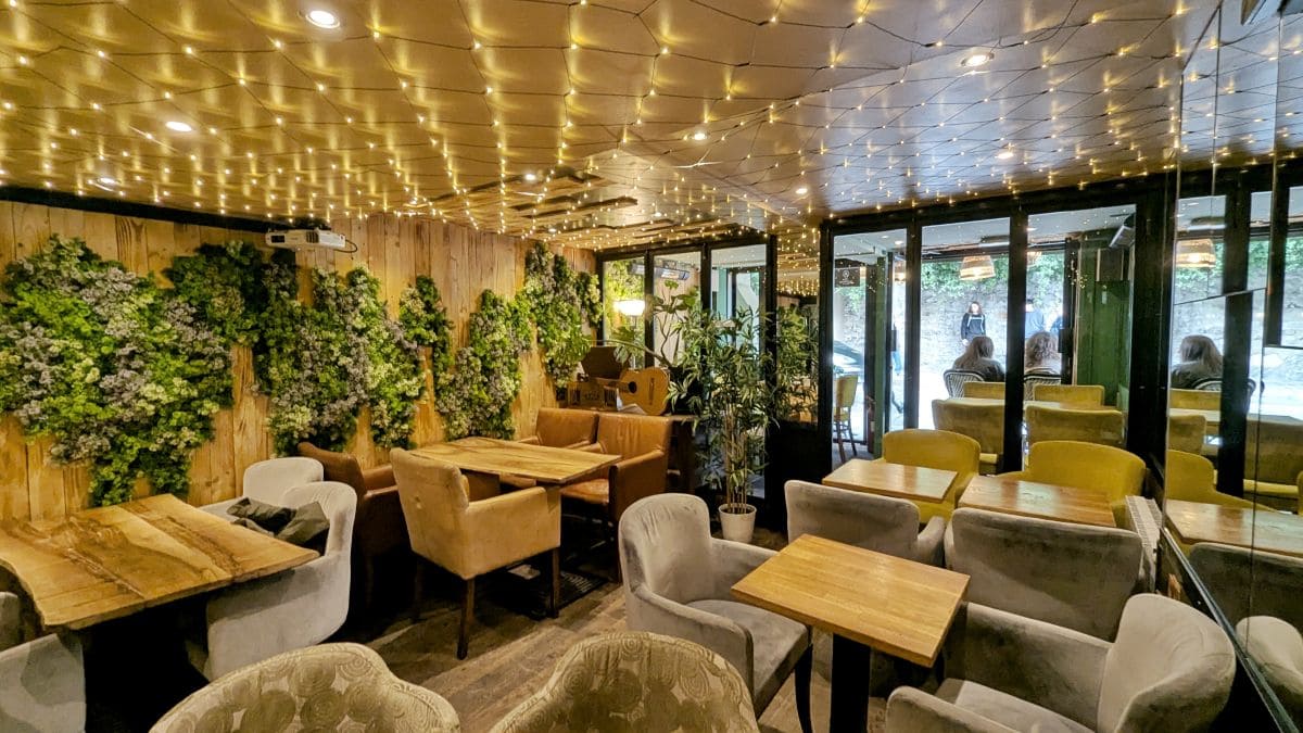Le Rendez-vous des amis : cosy et abordable à Montmartre le rendez vous des amis deuxieme salle interieure