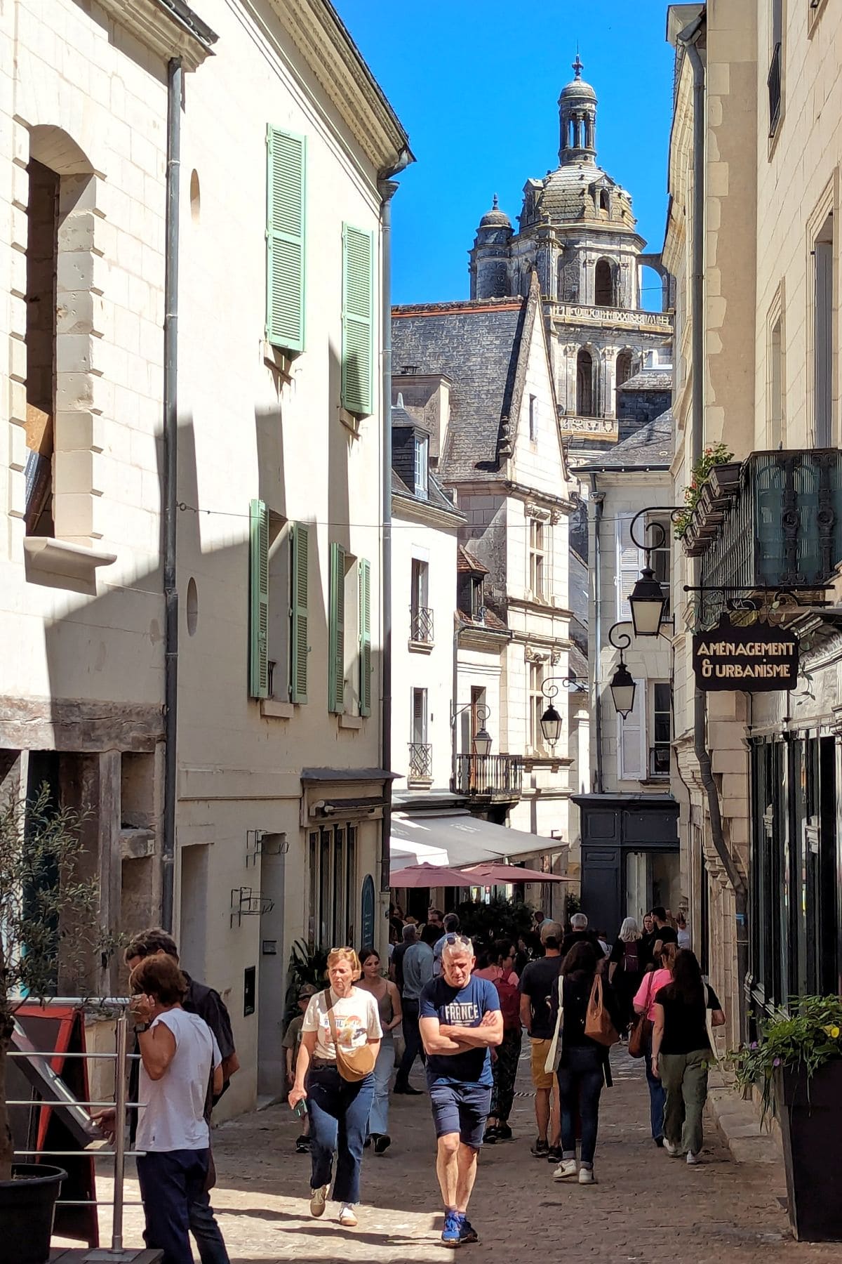 Visiter Loches, pépites et bons plans se balader dans les rues de loches