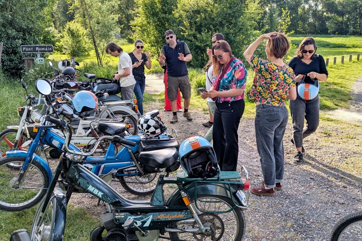 Visiter Loches, pépites et bons plans sortie en mobylette a loches avec steve gabrot
