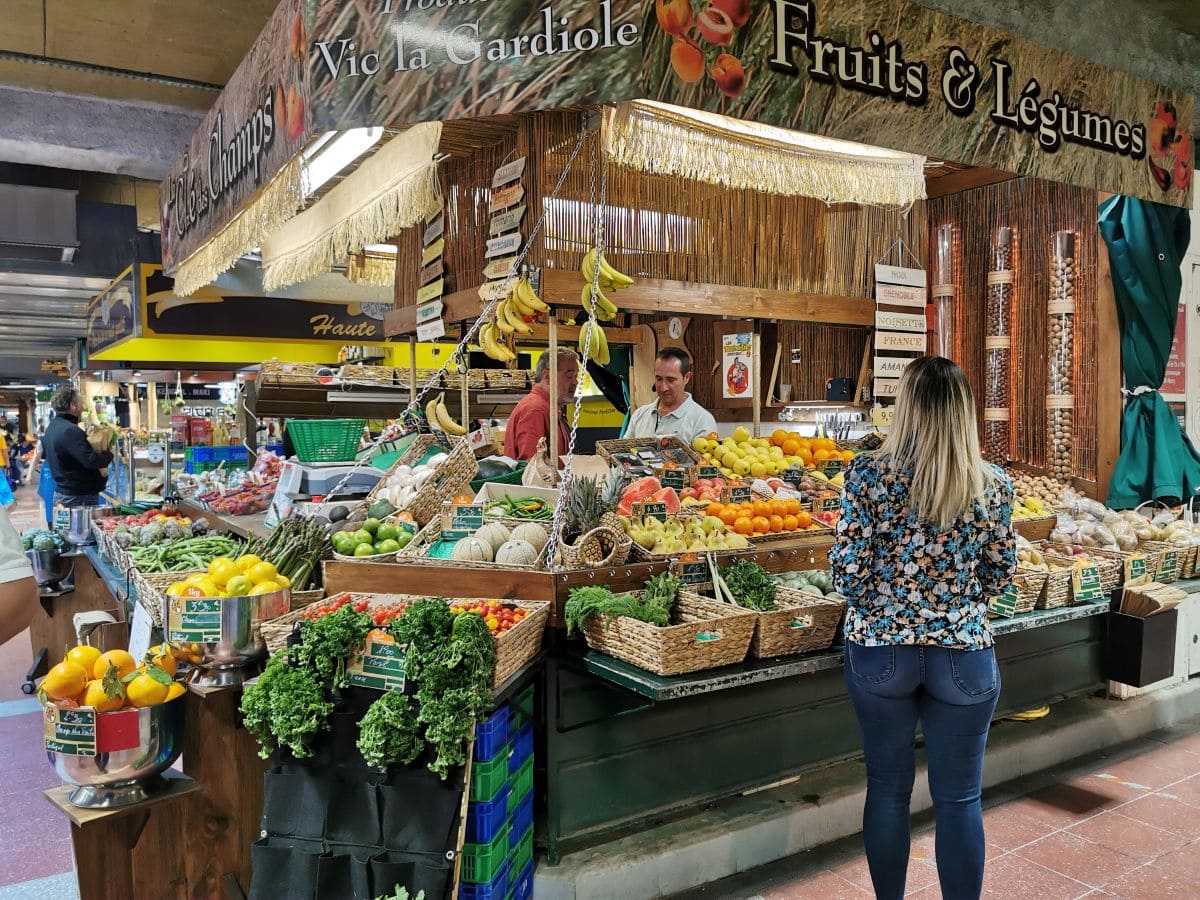 Visiter Sète à pied : incontournables, pépites et bons plans visiter les halles de sete