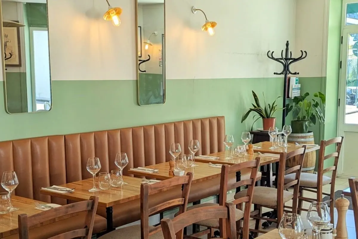 L’Andouille à Puteaux : j’ai testé cette terrasse bretonne interieur restaurant l andouille a puteaux